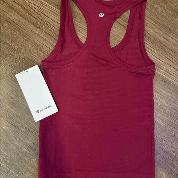 NWT Lululemon Swiftly Tech Racerback Tank 2.0 *Race length - Picture 2 of 3